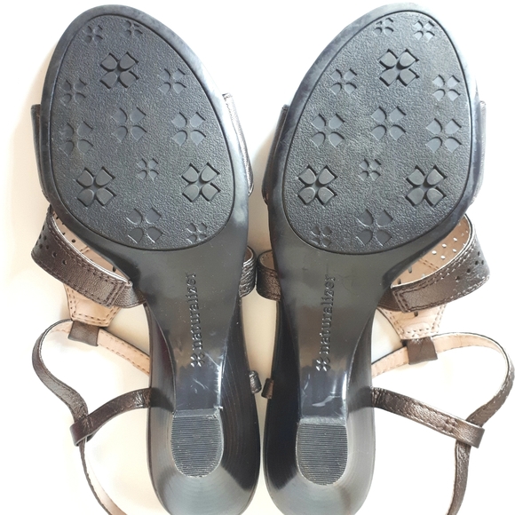 Naturalizer Leather Bronze Low Heel Sandal 8 Wide - Picture 9 of 10